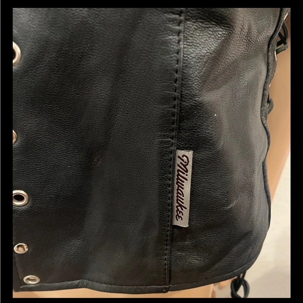 Vintage Milwaukee Black Leather Biker’s Vest with studded Eyelet Detailing - Picture 2 of 6